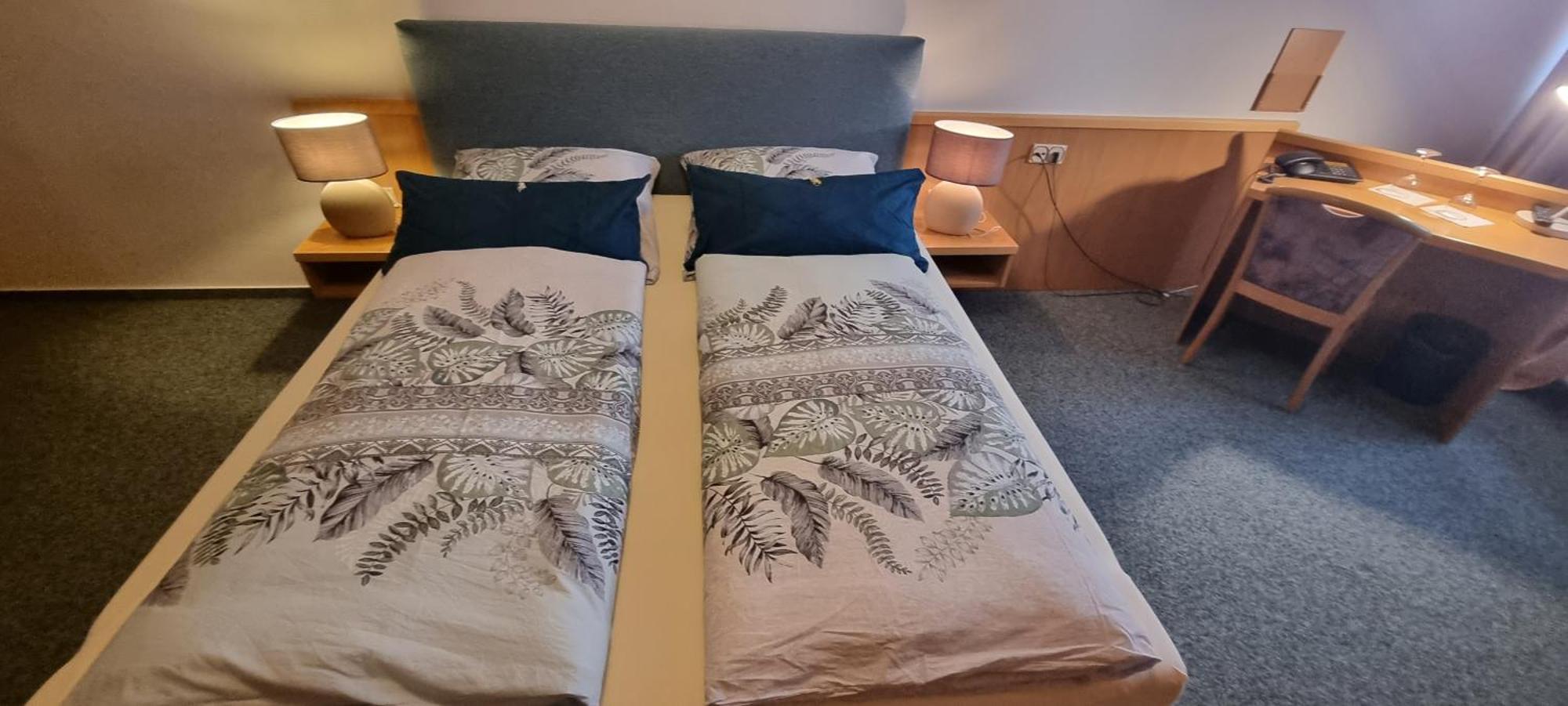 Hotel Alt Oesselse Зарщед Стая снимка
