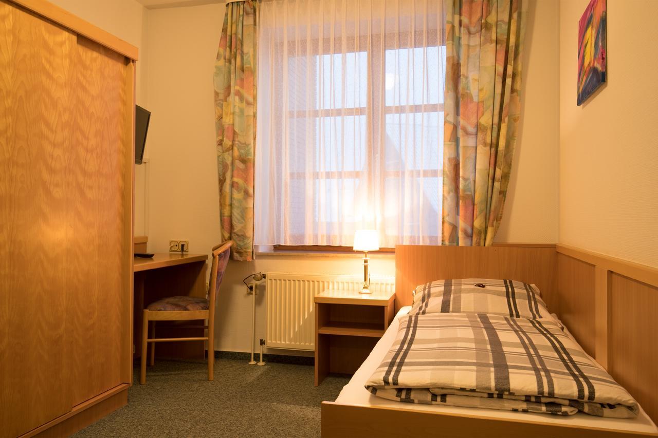 Hotel Alt Oesselse Зарщед Екстериор снимка